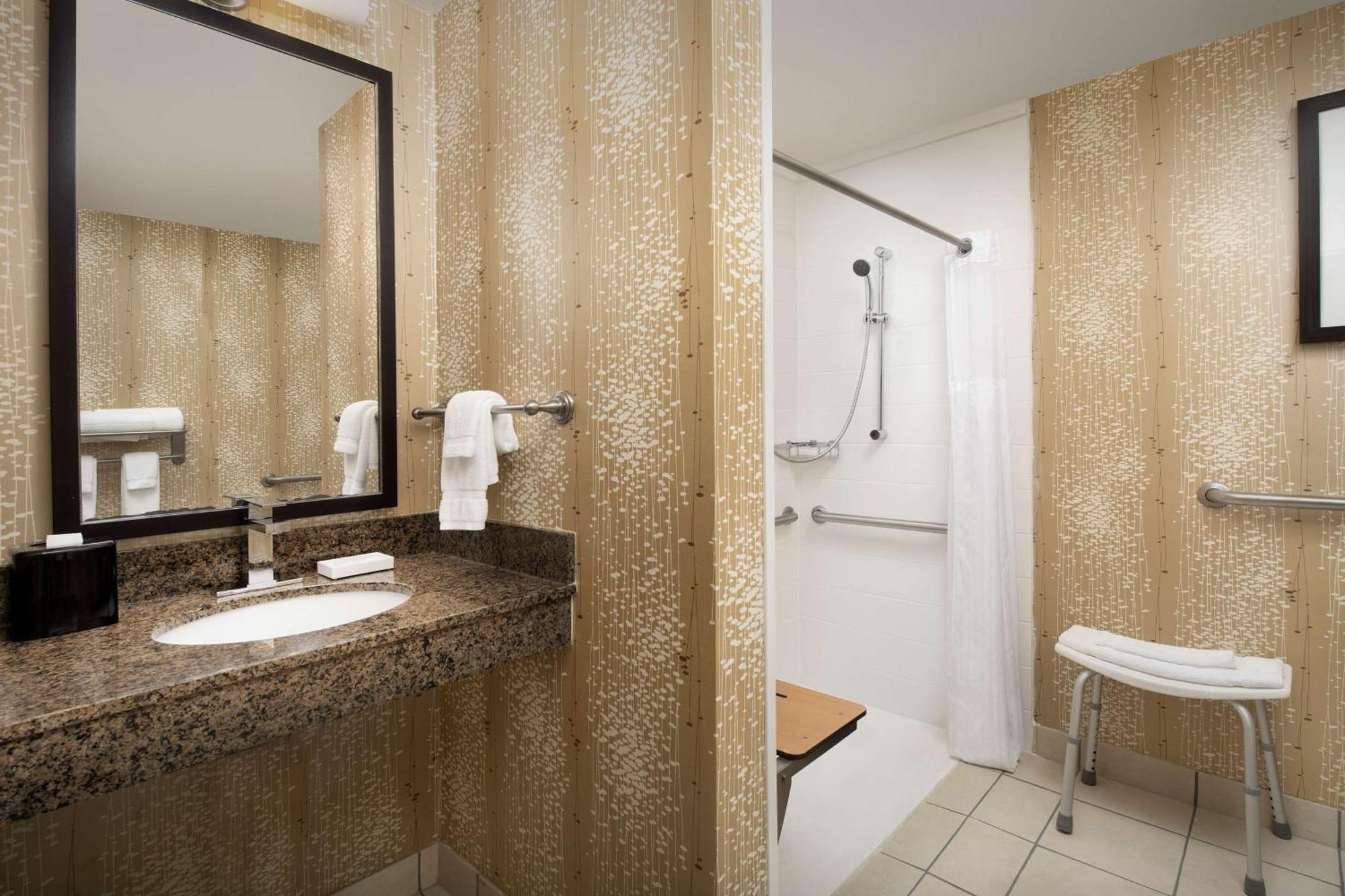 Hilton Garden Inn Charlotte/Mooresville Buitenkant foto