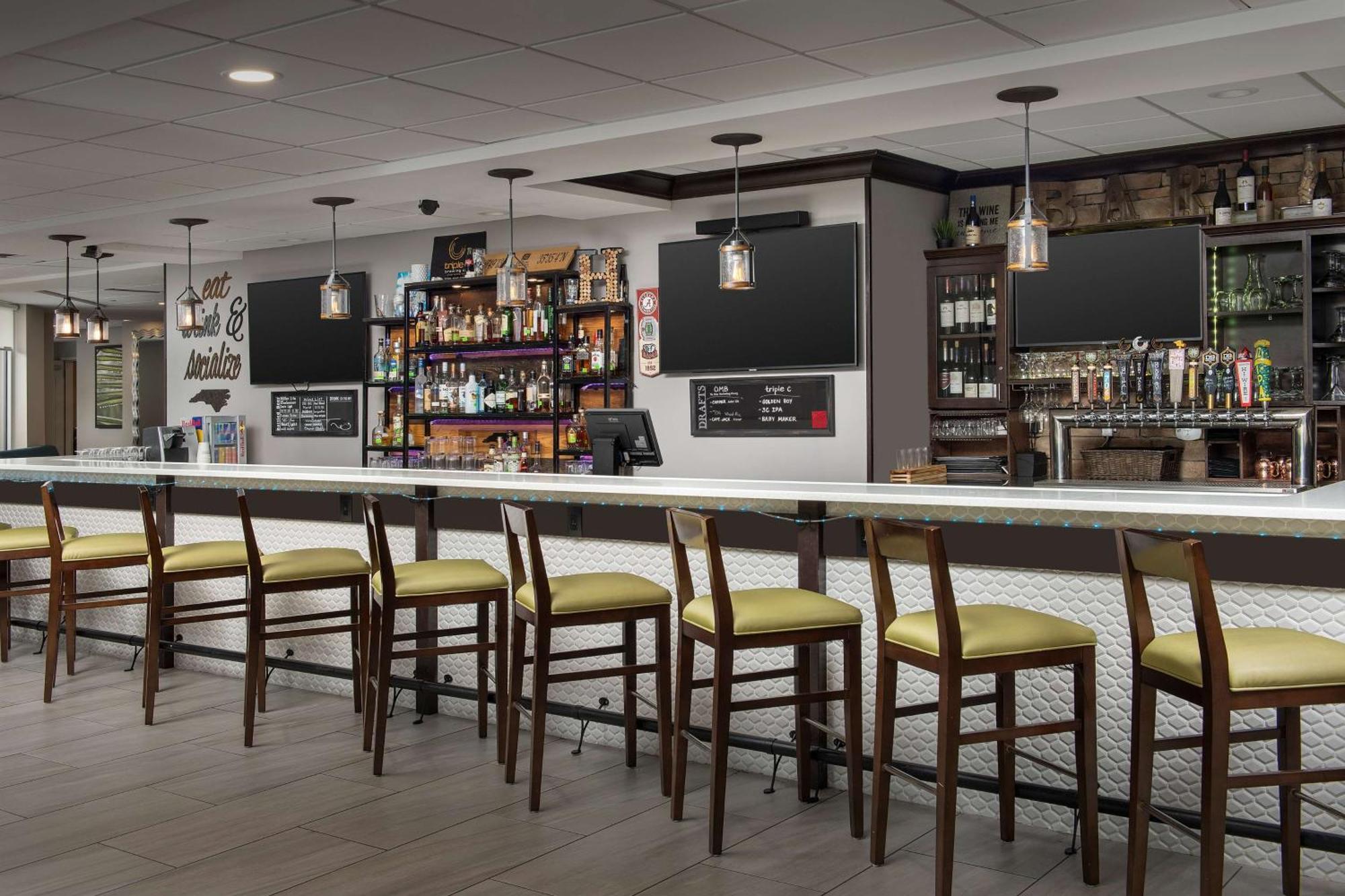 Hilton Garden Inn Charlotte/Mooresville Buitenkant foto