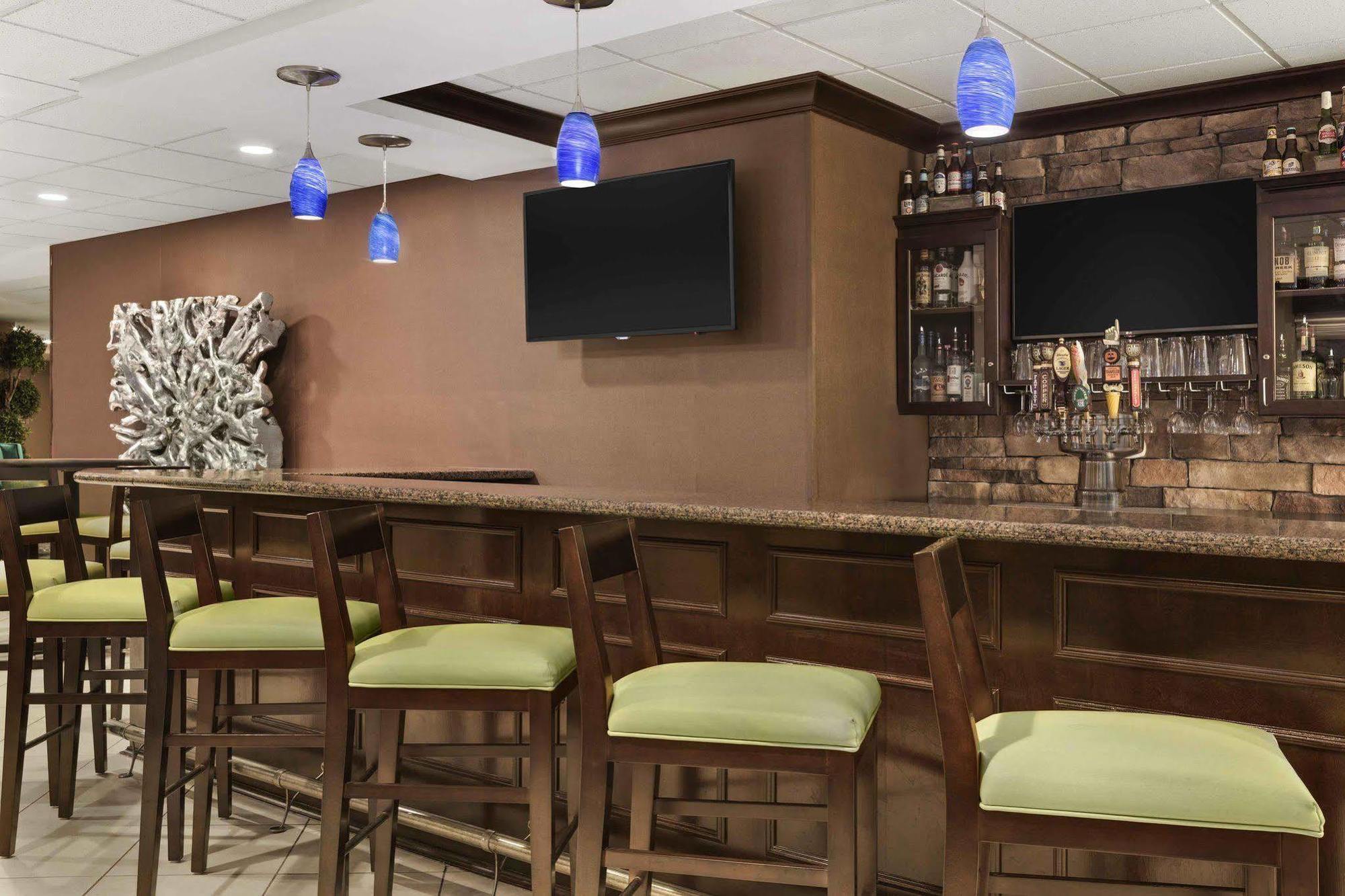 Hilton Garden Inn Charlotte/Mooresville Buitenkant foto